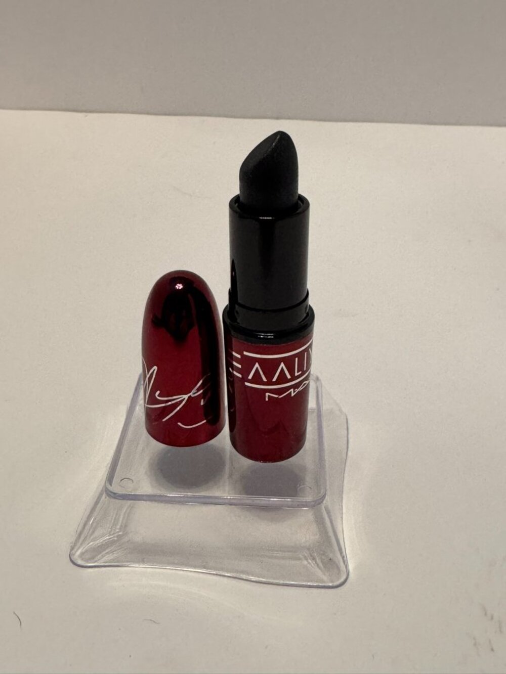 MAC Aaliyah Street Thing Frost Lipstick - Discontinued Rare Limited Edition NEW